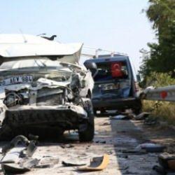 Hatay'da korkunç kaza! Kamyon 3 aracı biçti: 1 ölü, 10 yaralı