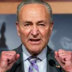 Schumer: Trump bu gecenin hesabını Amerikan halkına vermeli