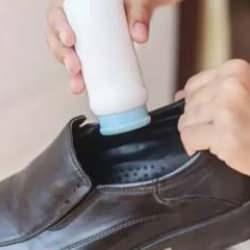 Ayakkabıdaki kötü kokuyu dakikalar içinde yok ediyor! 5 yöntemle kurtulacaksınız