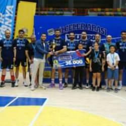 Konya Büyükşehir'in ilçeler arası voleybol turnuvasında şampiyon Hüyük
