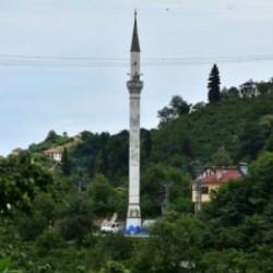 Trabzon'da camisi olmayan minare görenleri şaşırtıyor! 