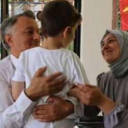 4 çocuklu çift, otizmli Fırat'a sahip çıktı