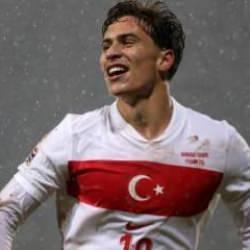 Dünya devinden milli yıldıza 5 yıllık sözleşme! Maaşı 3 katına çıkacak