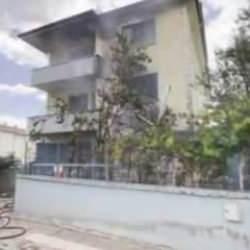 Televizyon bomba gibi patladı, evi küle çevirdi!