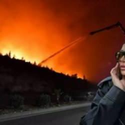 Yangın bölgesinde  poz verdi! Tepkiler çığ gibi