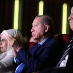 Cumhurbaşkanı Erdoğan, Külliyesi’deki ‘En Uzun Gece’ destanının ilk temsiline katıldı