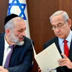 Netanyahu'ya büyük şok! Kanlı İsrail hükümeti çökmek üzere! 2 partiden flaş karar