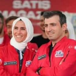 Sümeyye Erdoğan NEXT Sosyal'e katıldı! Selçuk Bayraktar'dan romantik karşılama