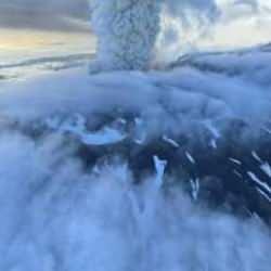 Kabus gibi! Kamçatka'daki yanardağ 500 yıl sonra faaliyete geçti