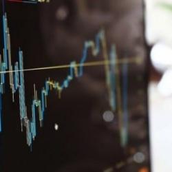 Küresel piyasalarda ABD ile AB arasındaki ticaret anlaşmasının etkileri takip ediliyor