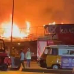 Kartal’da balıkçı barınağında çıkan yangın 4 restorana sıçradı