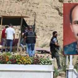 Denizli'de mezarlıkta yaşayan adam, ölü bulundu