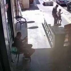 9 yaşındaki çocuğu kaçırılmaktan esnaf kurtardı