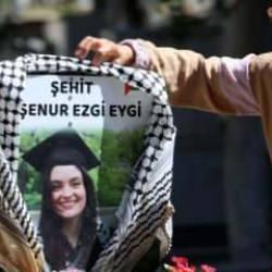 Ayşenur Ezgi Eygi, vefatının 1. yılında mezarı başında anıldı