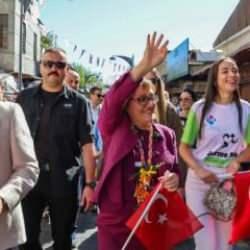 Gaziantep'te festival coşkusu, kortej ile şehrin sokaklarına taşındı