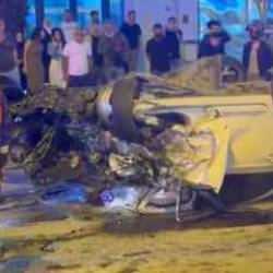  Ümraniye'de İETT otobüsü ile otomobil çarpıştı : 1'i ağır 2 yaralı