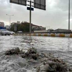 Van'da sağanak etkili oldu
