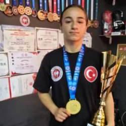 Her gün 5 kilometre yol yürüyen Yozgatlı sporcu Avrupa şampiyonu oldu