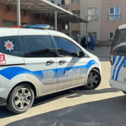 Cenaze evinde korkunç olay: Ortalık savaş alanına döndü, 2 kişi öldü