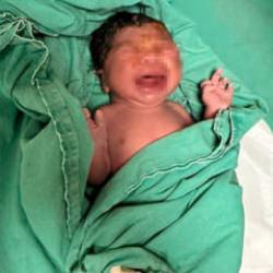 'Yesen' bebek takside doğdu, aileye ulaşım ücretsiz oldu 