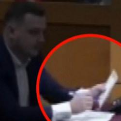 Bayrampaşa Belediyesi'ndeki seçiminde CHP'li üyeden şüpheli hareket