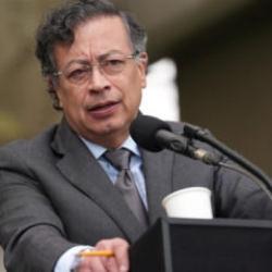 Petro'dan ABD'ye uyarı: Venezuela'yı işgal etme