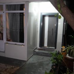 Balıkesir'de esrarengiz olay! Kapıdaki leke cesede götürdü