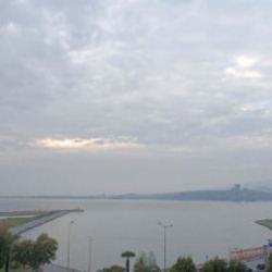 İzmir körfezi alarmda! Kötü koku sahilleri esir aldı