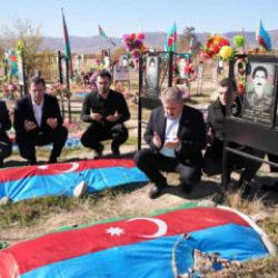 Mustafa Destici’den Ağdam Şehitliği’nde mesaj: “Karabağ Türk’ün öz yurdudur”