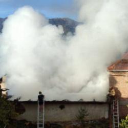 Burdur'da ev yangını: Evli çift öldü! 