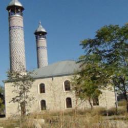 Ermeni İşgalinde ahır olan Cuma Mescidi yeniden ibadete açıldı