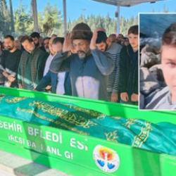 En acı görev: 12 yaşındaki oğlunun cenaze namazını kıldırdı