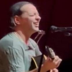 Devlet üniversitesinde devlete hakaret konseri! Tangöze Cumhurbaşkanı Erdoğan’ı hedef aldı