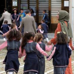 Okullarda ara tatil kaldırılmalı mı?