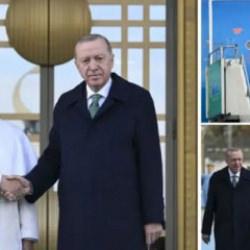 Türkiye'de ikinci gün! Papa, İstanbul'a ayak bastı! İznik'te ayine katıldı