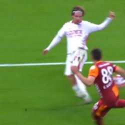 Rams Park'ta tartışmalı pozisyon! Samsunspor 90+7'de penaltı bekledi.