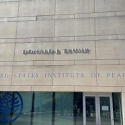 Trump'tan 'pes artık' dedirten hamle! Kendi kapattığı barış enstitüsüne adını verdi!