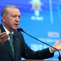 Cumhurbaşkanı Erdoğan'dan Özgür Özel'e sert tepki: Ya saldırganlaşıyor ya saçmalıyor