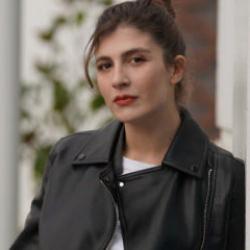 TRT1 dizisi Taşacak Bu Deniz'le imzaları atan Naz Çağla Irmak kimdir?