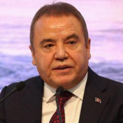 Muhittin Böcek yeniden hastaneye kaldırıldı