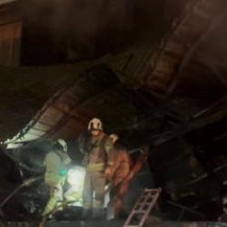 Başakşehir’deki sanayi sitesinde yangın: Tüm iş yeri alev alev 