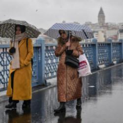 İstanbul'da sağanak yağış ne kadar sürecek? Meteorolojiden uyarı üstüne uyarı
