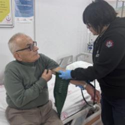 Kalbi 4 dakika duran 85 yaşındaki hasta doktorların müdahalesiyle hayata tutundu