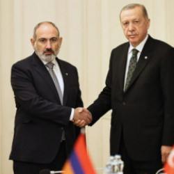 Paşinyan'dan Türkiye mesajı: 'Vakti geldi' diye duyurdu