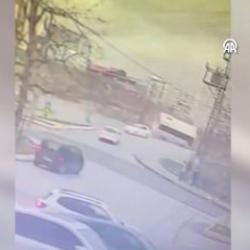 Şarampole yuvarlanan işçi servisinin kaza anı kamerada