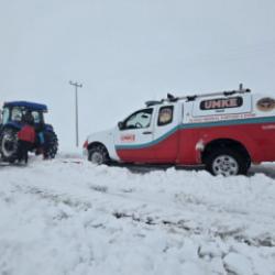 Diyarbakır'da yeni doğum yapan anneyi hastaneye UMKE ekipleri yetiştirdi