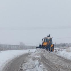 Gaziantep Büyükşehir'den köy yollarında karla yoğun mücadele