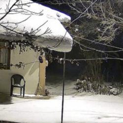 Elazığ'da deprem anı güvenlik kameralarına yansıdı