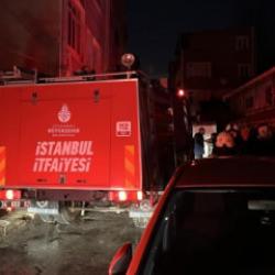 Fatih’te 5 katlı binada yangın: 6 kişi dumandan etkilendi