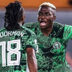 4-0'lık maçta Lookman, Osimhen'i fena sinirlendirdi! Maçı bırakıp üzerine yürüdü